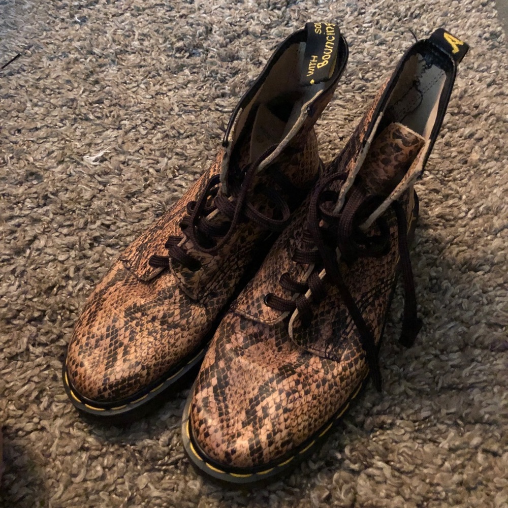 Dr. Martens Snake print boot